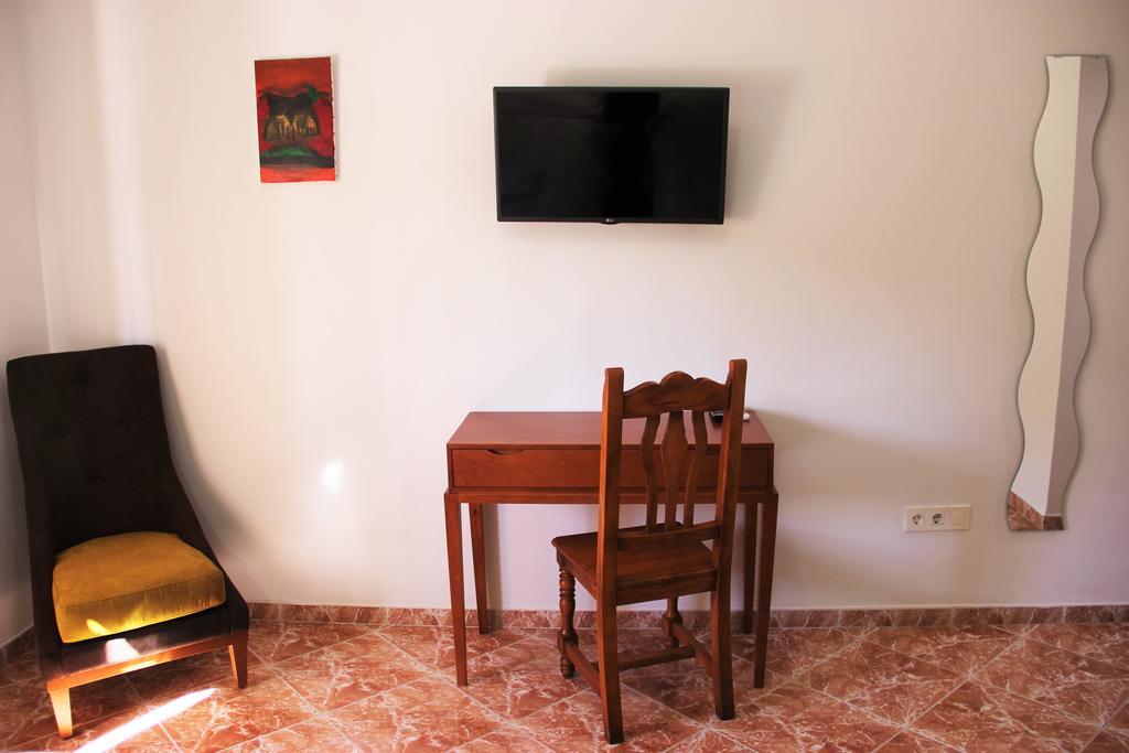 Hostal La Zamora Carcabuey Exterior foto
